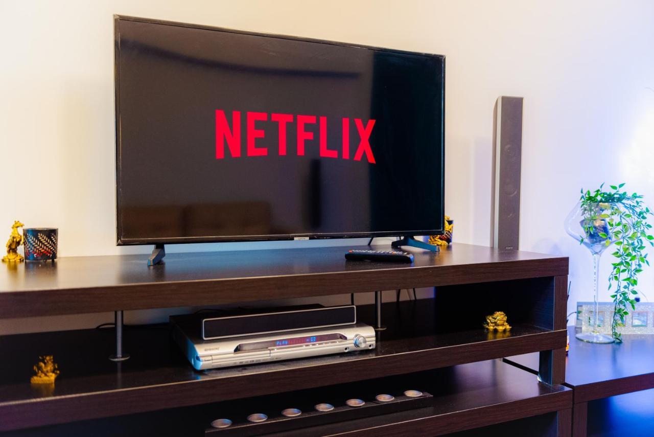 Comfy Apartment With Private Parking And Netflix Bukurešť Exteriér fotografie