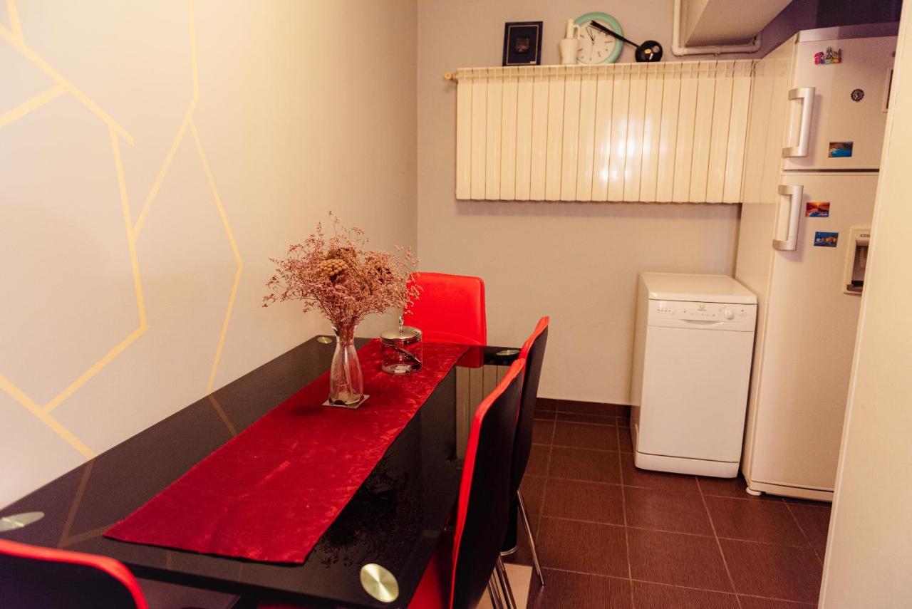 Comfy Apartment With Private Parking And Netflix Bukurešť Exteriér fotografie